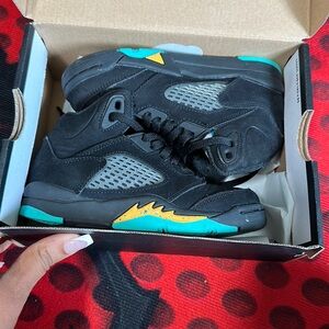 11c aqua Jordan 5s